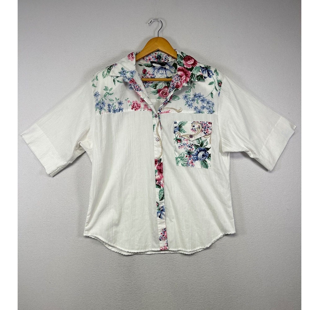 Vintage Cottagecore Rhymes Med White Floral Yoke Short Sleeve Button Up Shirt